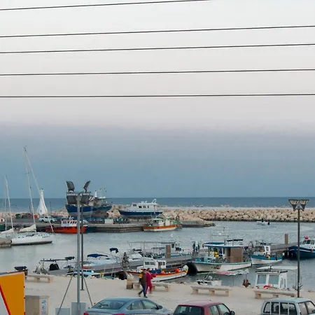 Penthouse With Roof Garden In Zygi Village Marina Larnaca