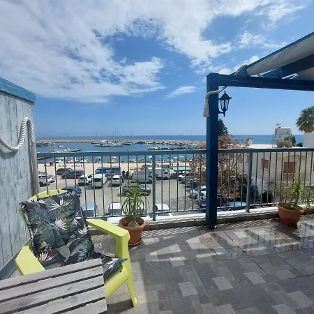 Penthouse With Roof Garden In Zygi Village Marina Larnaca