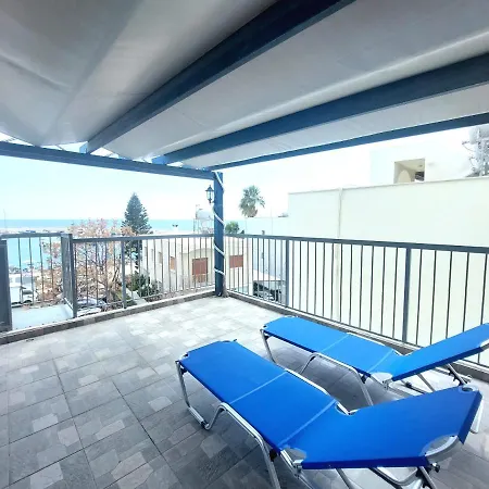 Penthouse With Roof Garden In Zygi Village Marina Holiday home Larnaca
