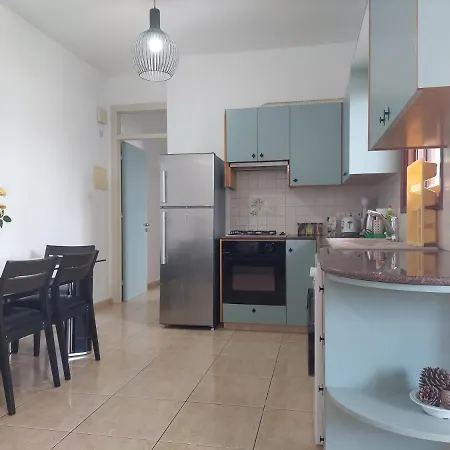 Holiday home Penthouse With Roof Garden In Zygi Village Marina